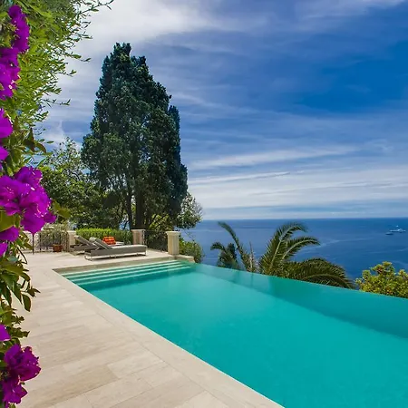 ヴィラ Luxurious Overlooking Monaco ロクブリュヌ＝カップ＝マルタン