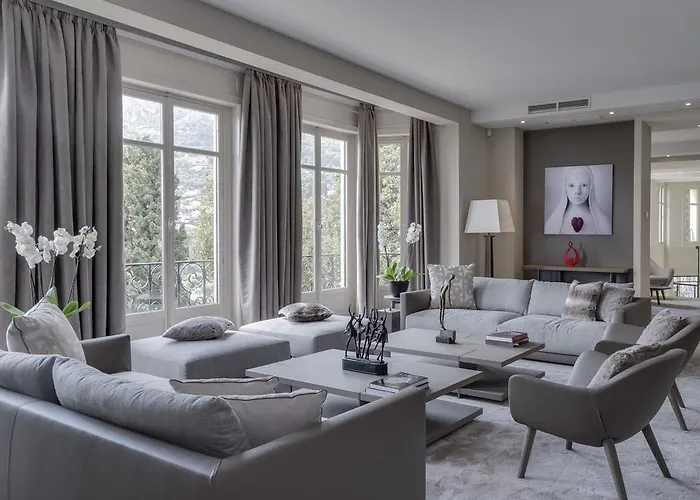 Luxurious Overlooking Monaco Villa