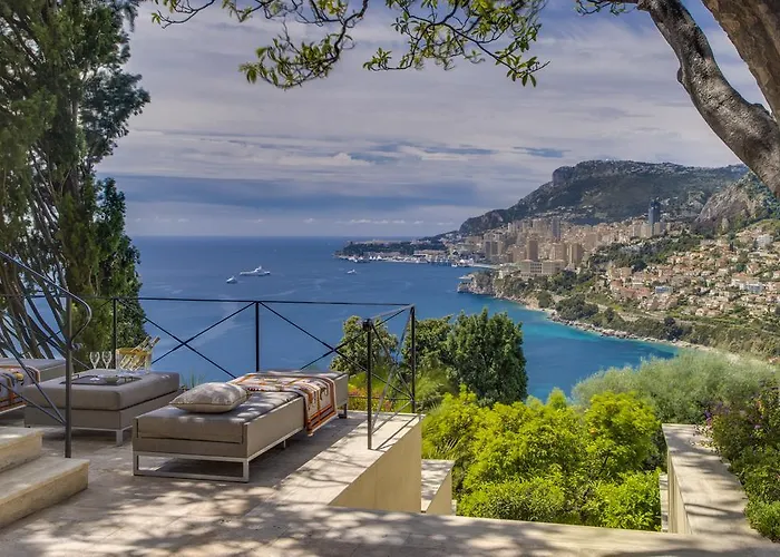 Luxurious Overlooking Monaco Villa Roccabruna