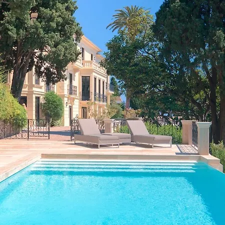 Luxurious Overlooking Monaco Willa