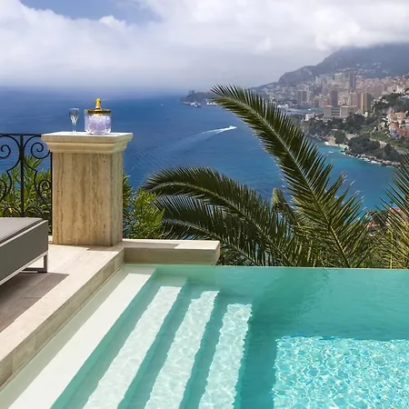 Luxurious Overlooking Monaco *