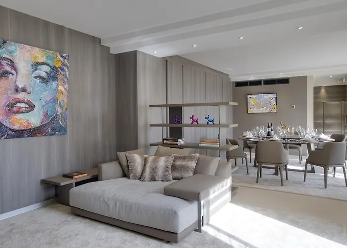 Luxurious Overlooking Monaco *