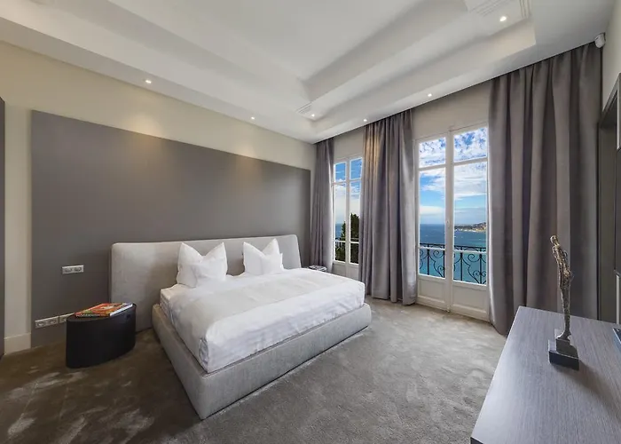 Luxurious Overlooking Monaco