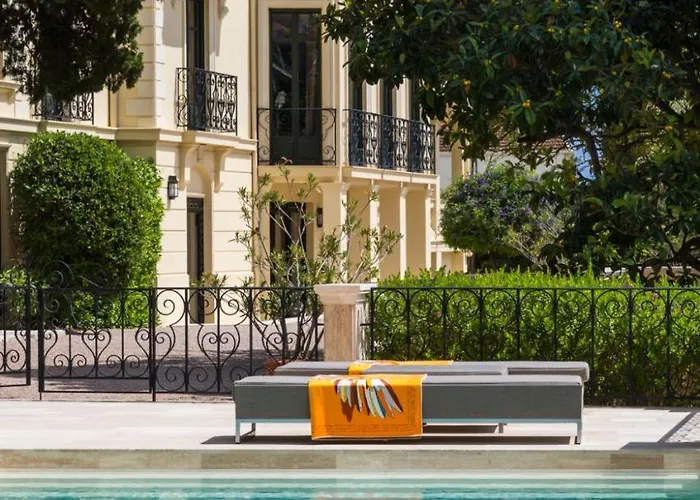 Luxurious Overlooking Monaco Villa Roquebrune-Cap-Martin